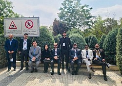 Frame on, Tehran